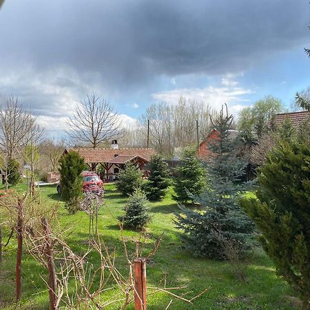 Almosdi Topart Vendeghaz Exteriér fotografie
